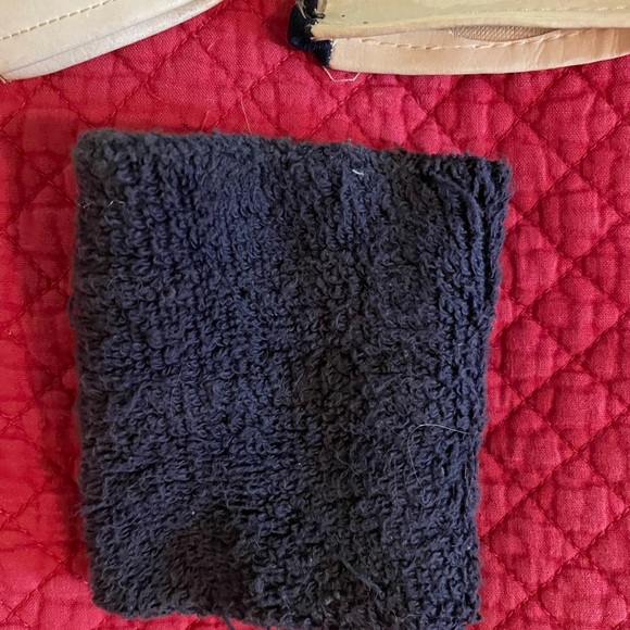 Vintage 1970s NY Yankees left handed batting gloves and sweatband - Picture 4 of 9